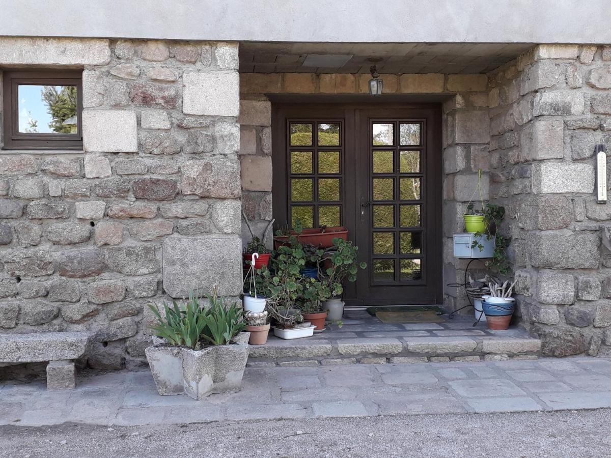 Hotel Chambre De La Baronne De Rochegrosse Saint-Maurice-en-Gourgois Exteriér fotografie